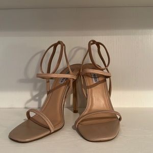 STEVE MADDEN WOMEN’S NECTURE HEELED SANDAL NUDE SIZE 8.5